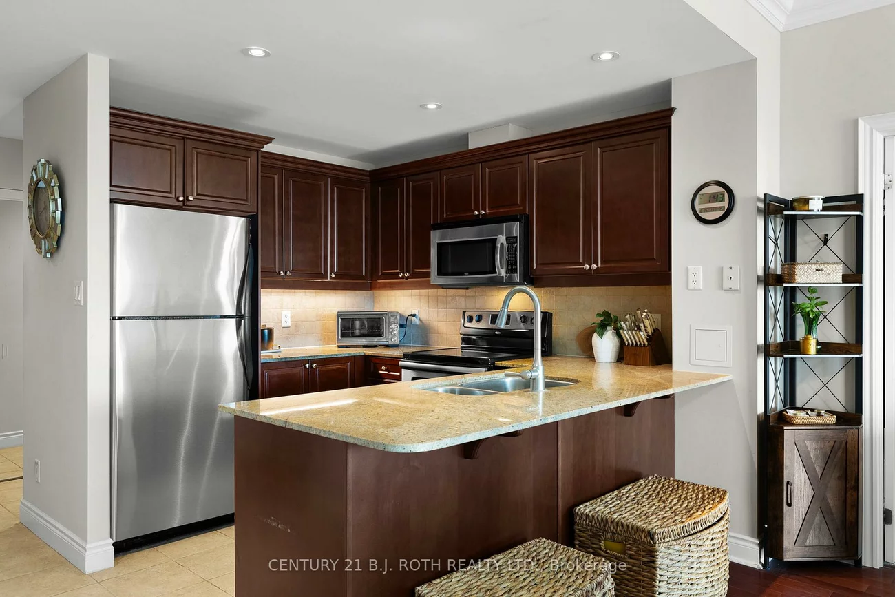 37, Ellen, City Centre, Barrie