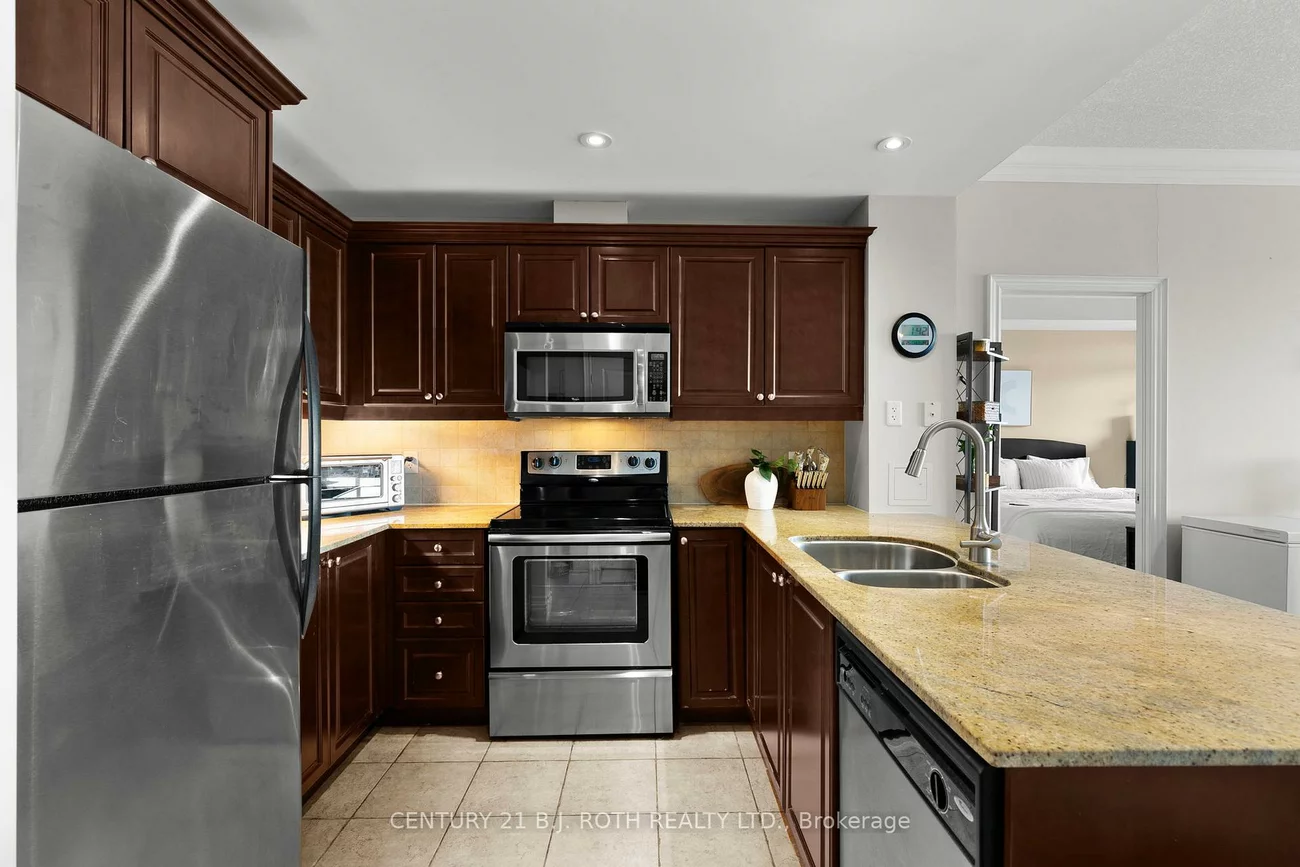 37, Ellen, City Centre, Barrie