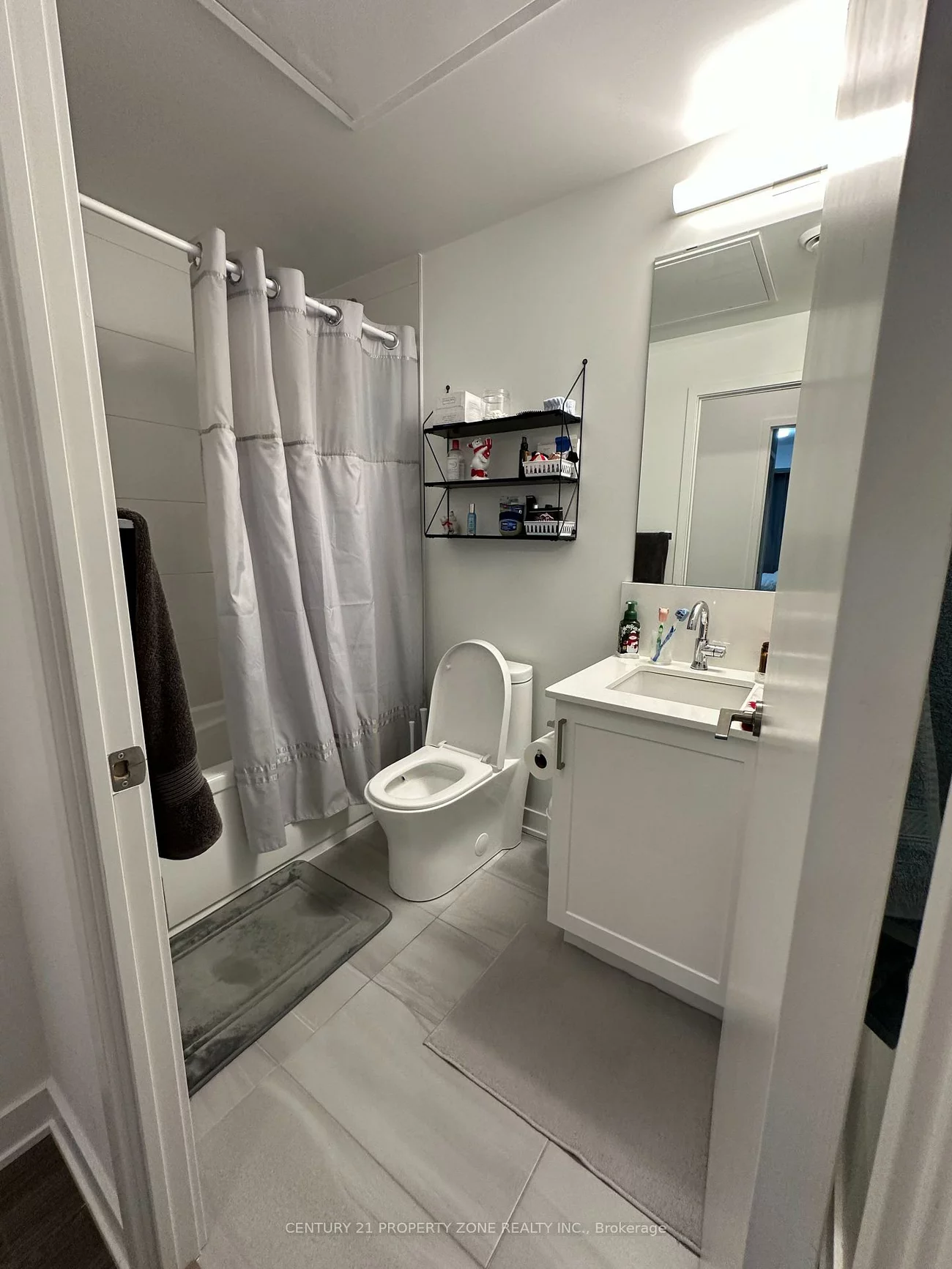 681, Yonge, Painswick South, Barrie