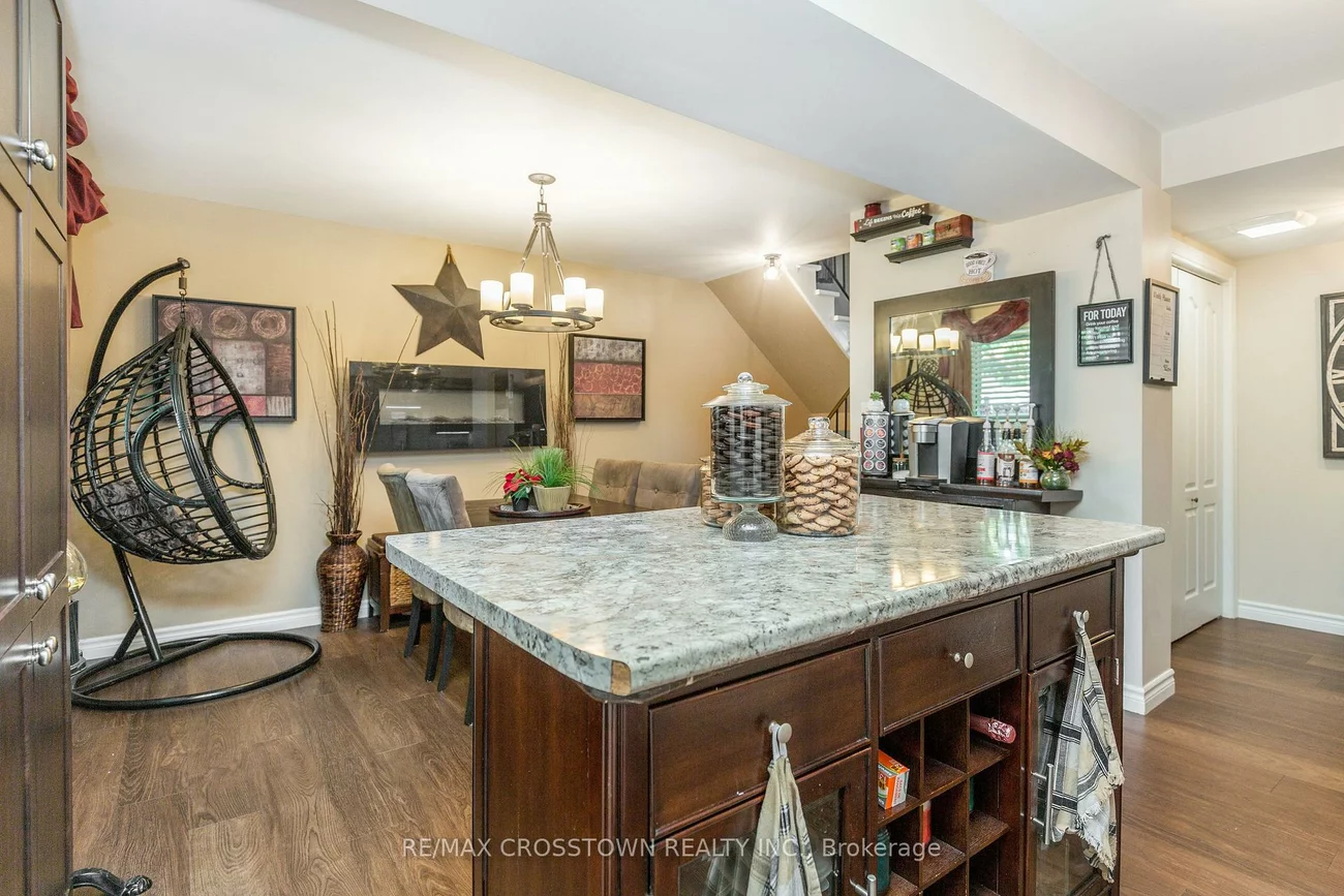 360, Blake, Codrington, Barrie