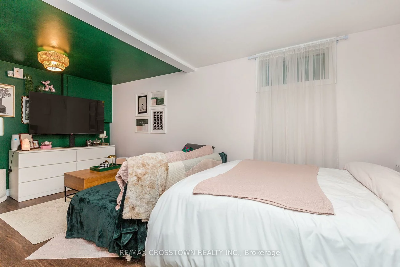 360, Blake, Codrington, Barrie