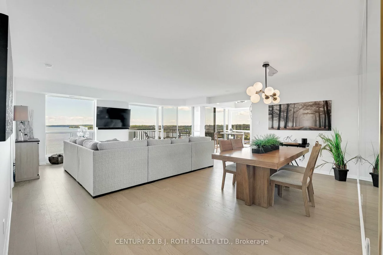 65, Ellen, City Centre, Barrie