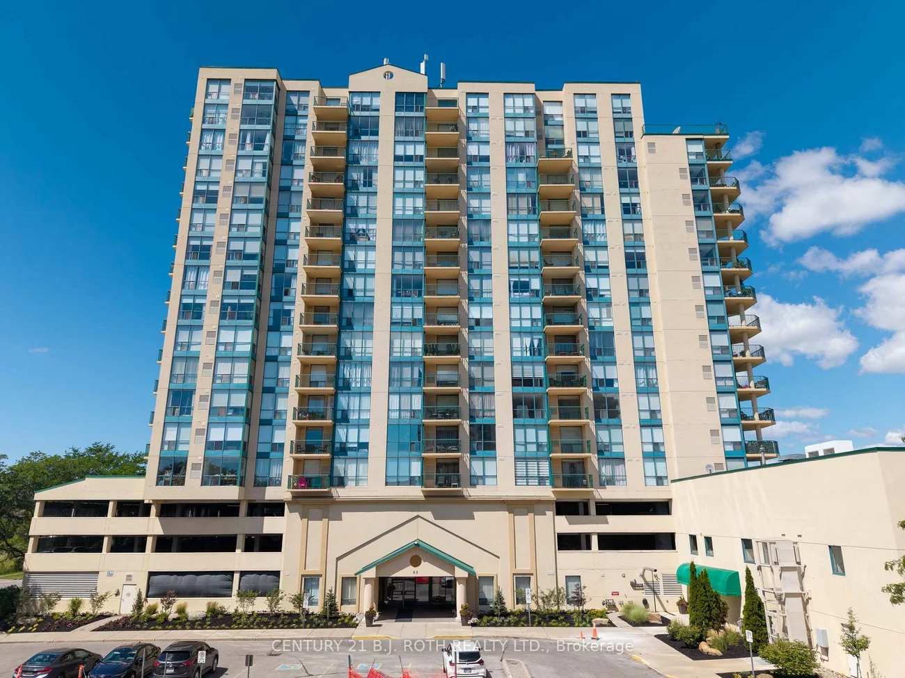 65, Ellen, City Centre, Barrie