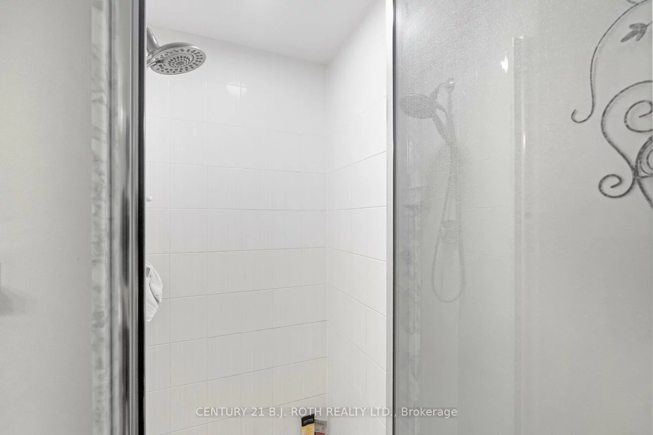 65, Ellen, City Centre, Barrie