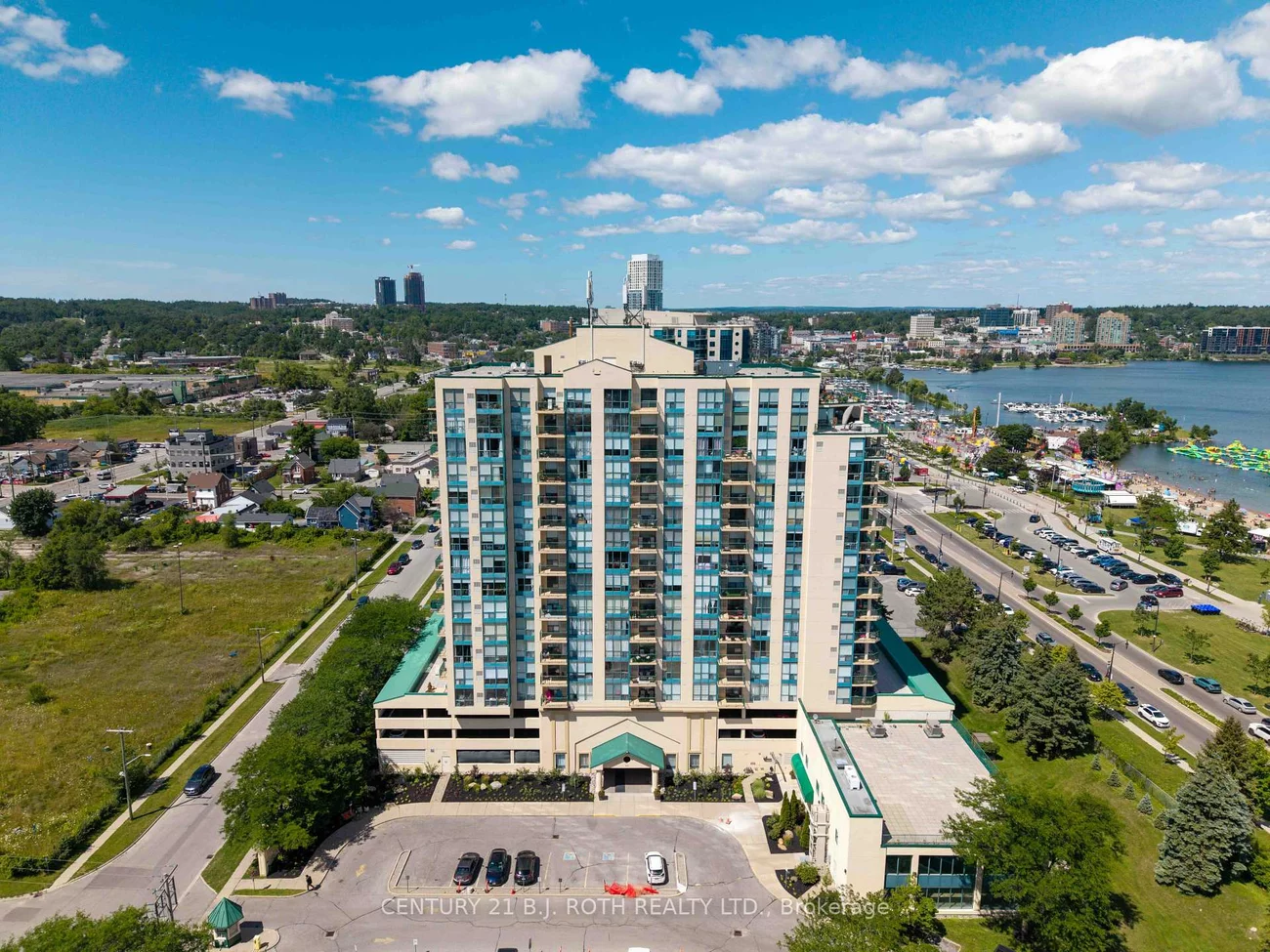 65, Ellen, City Centre, Barrie