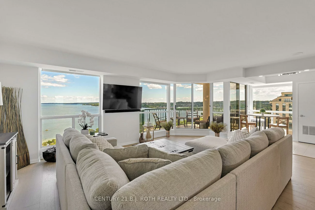65, Ellen, City Centre, Barrie