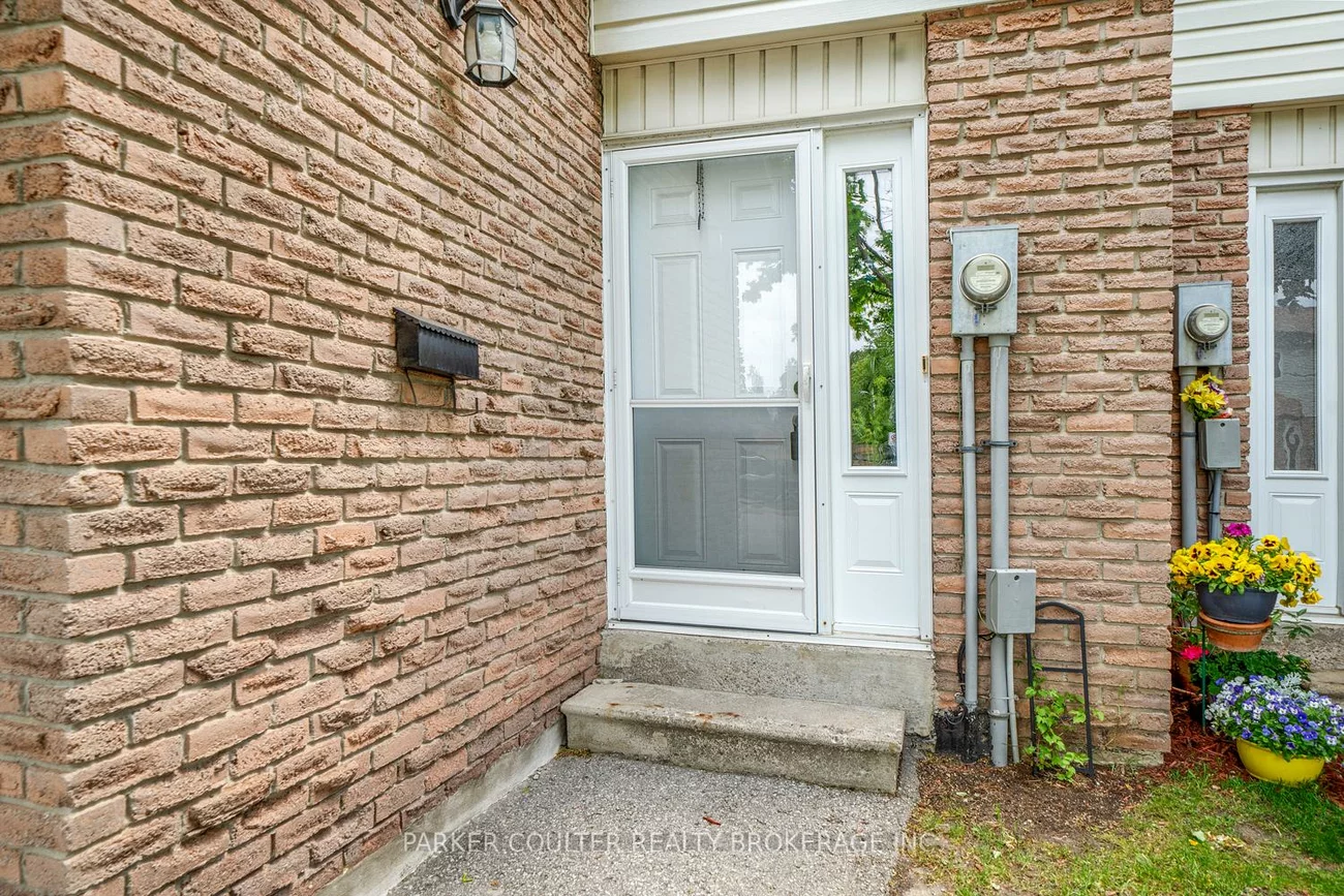 261, Rose, Wellington, Barrie