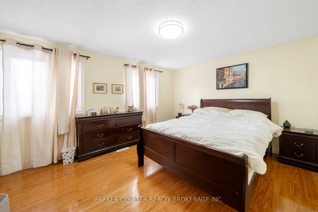 261, Rose, Wellington, Barrie