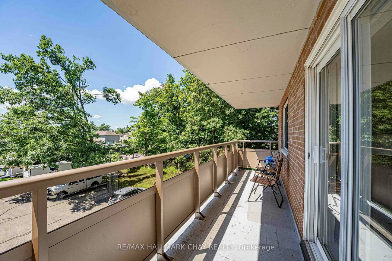 414, Blake, Codrington, Barrie