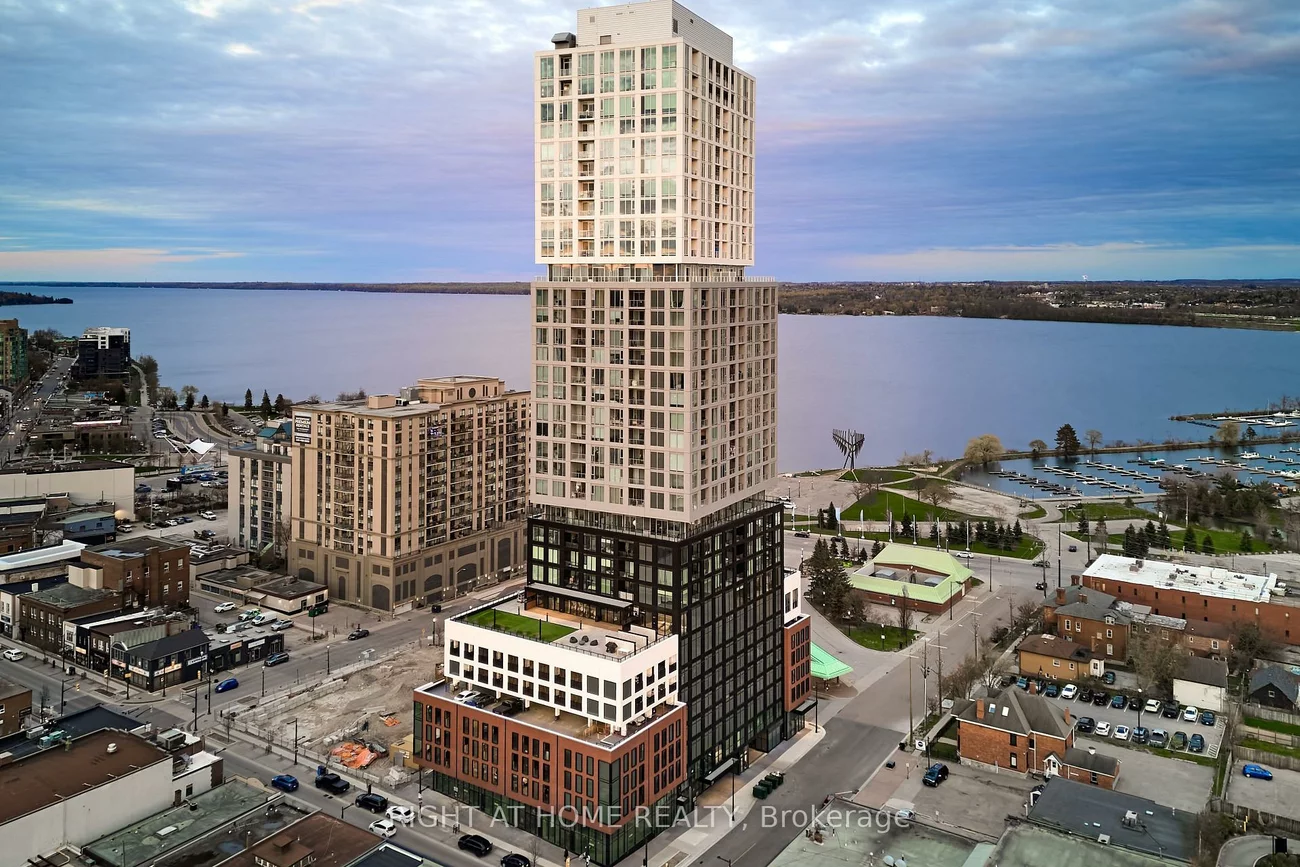 39, Mary, City Centre, Barrie