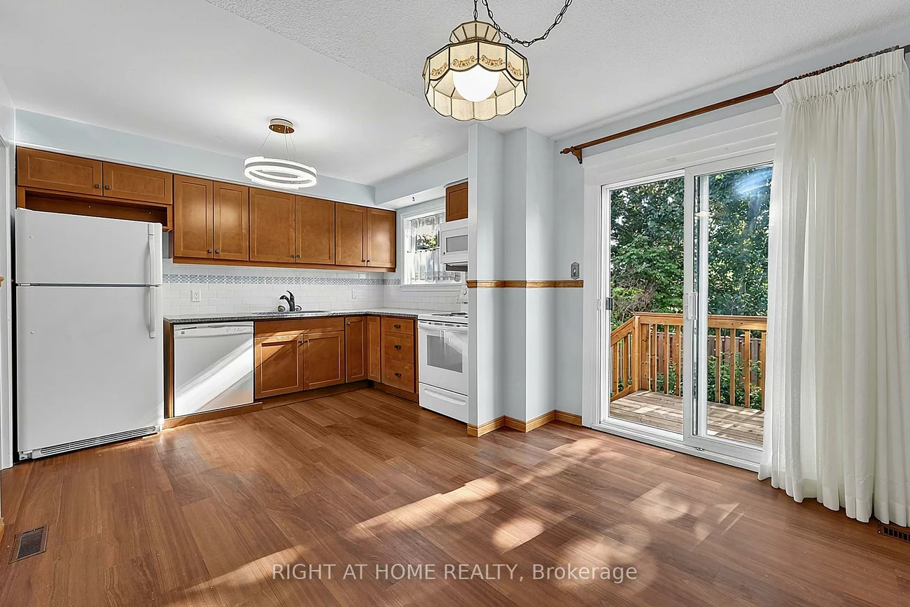 237, Steel, Codrington, Barrie