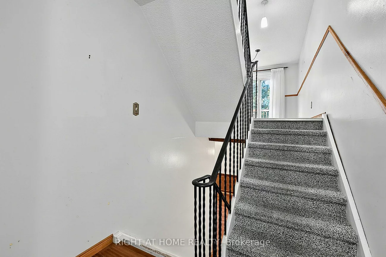 237, Steel, Codrington, Barrie