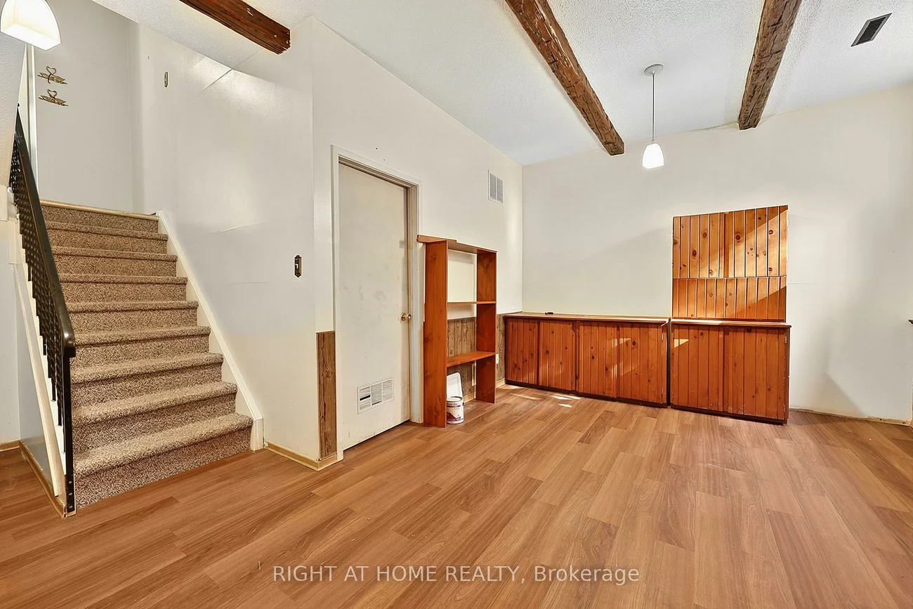 237, Steel, Codrington, Barrie