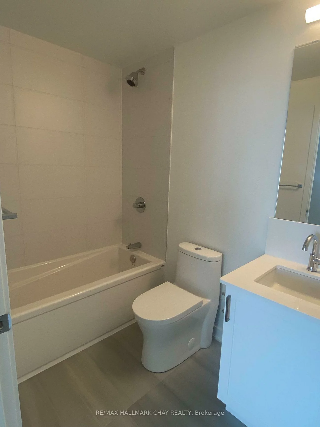 681, Yonge, Painswick South, Barrie