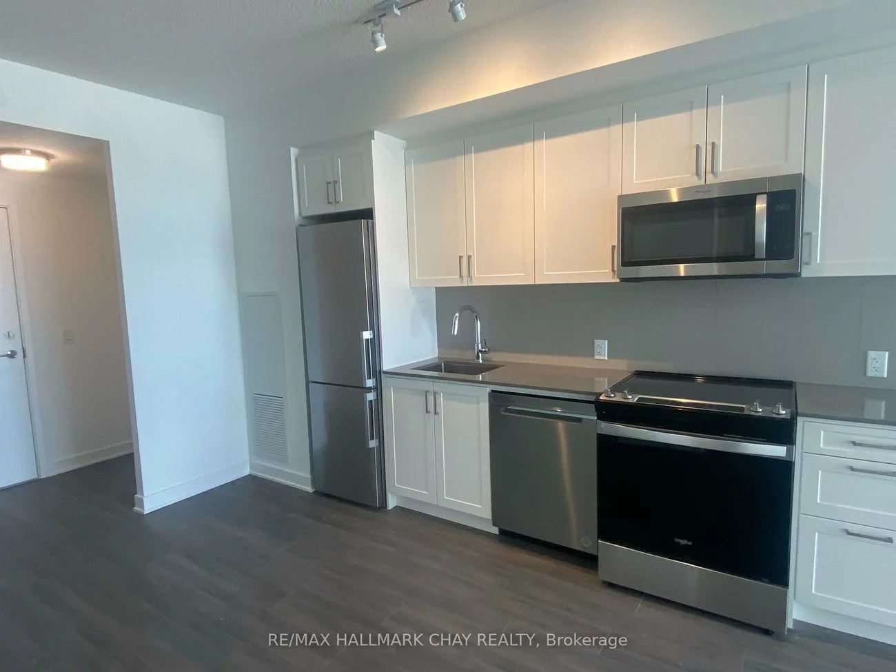 681, Yonge, Painswick South, Barrie