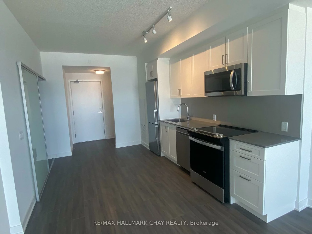 681, Yonge, Painswick South, Barrie