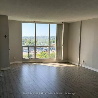 65, Ellen, City Centre, Barrie