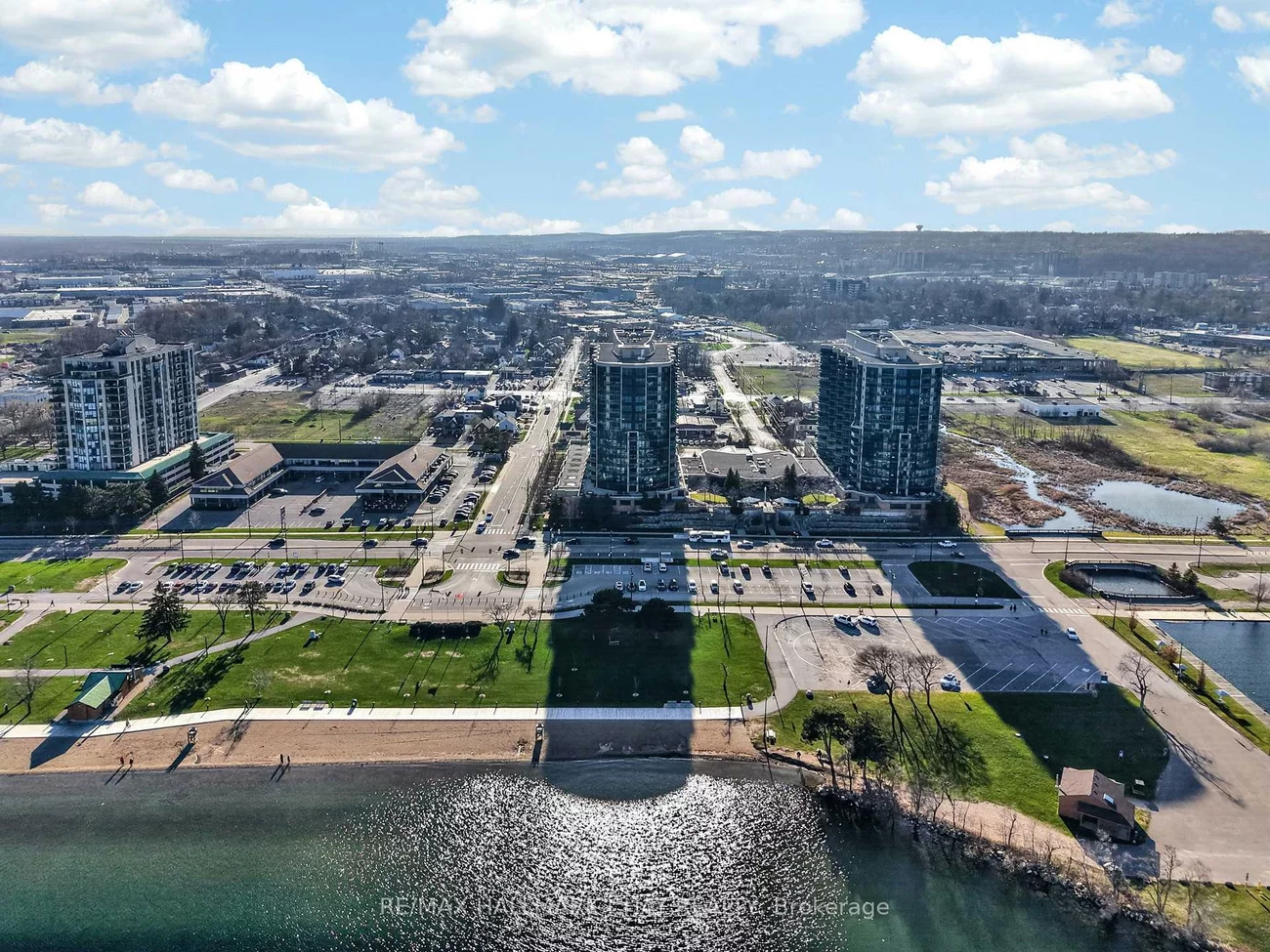 37, Ellen, City Centre, Barrie