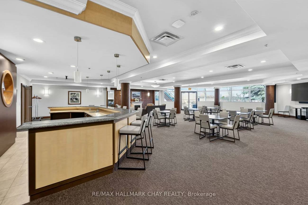 37, Ellen, City Centre, Barrie