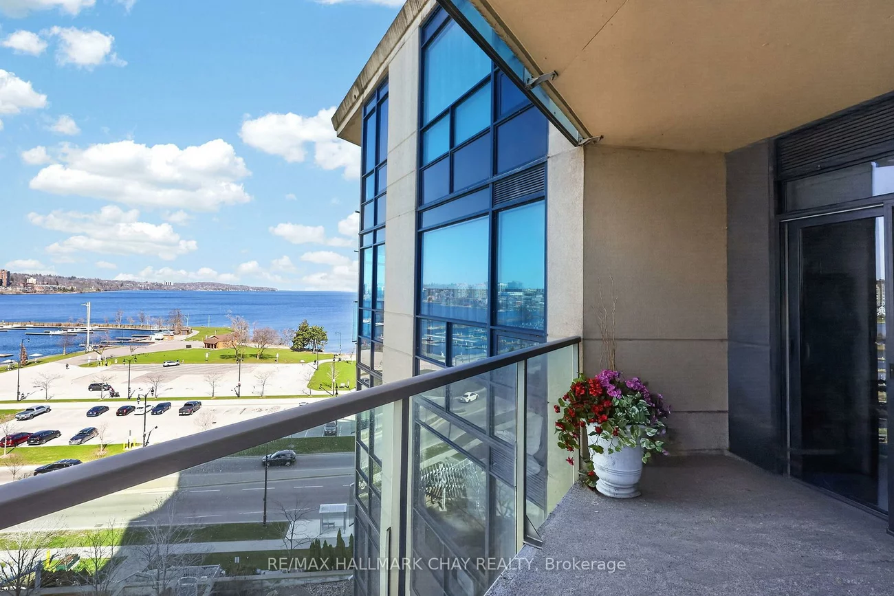 37, Ellen, City Centre, Barrie