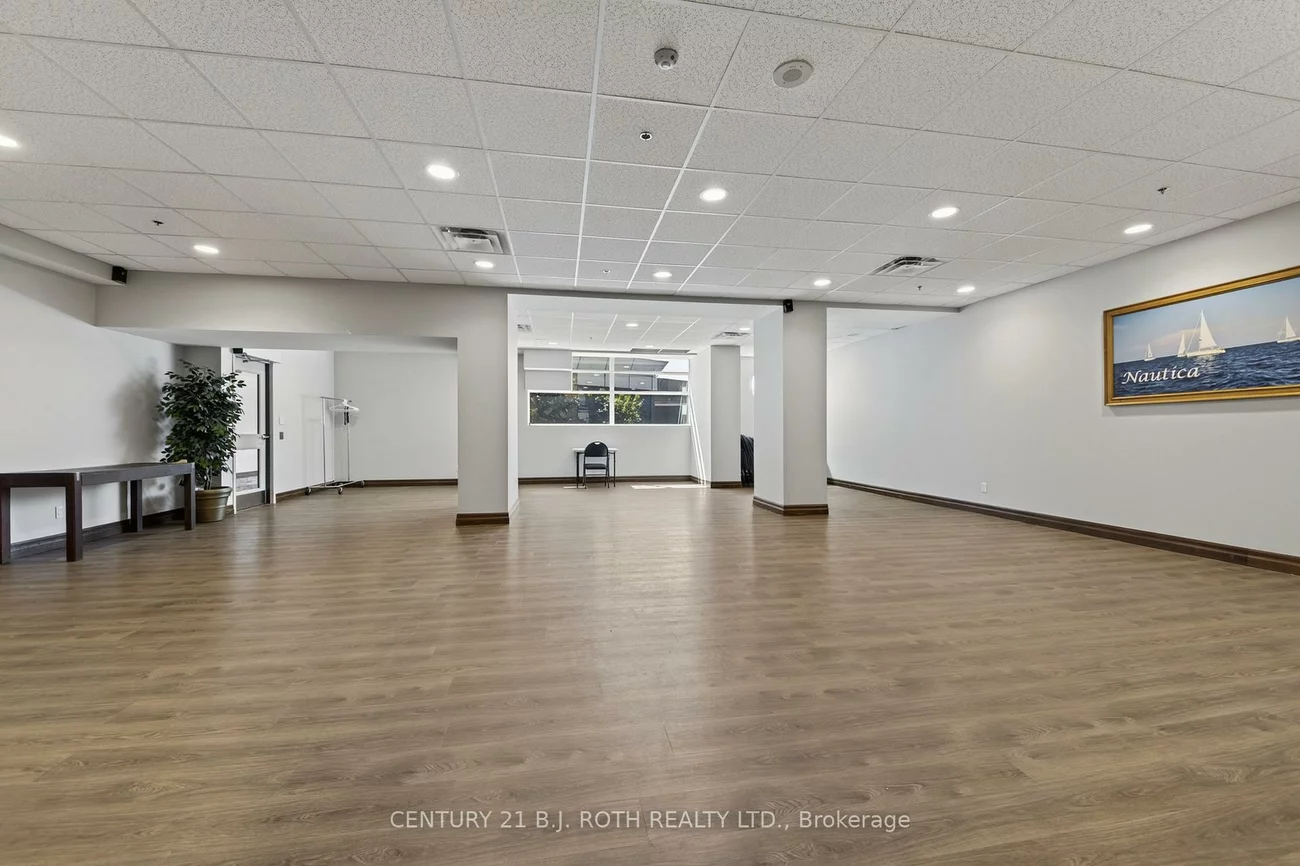 33, Ellen, City Centre, Barrie