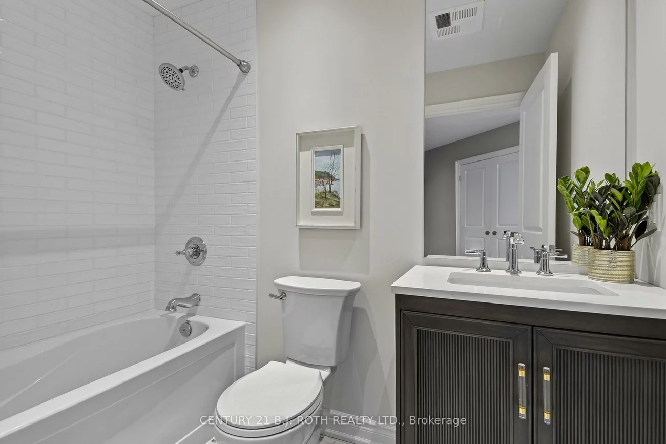 33, Ellen, City Centre, Barrie