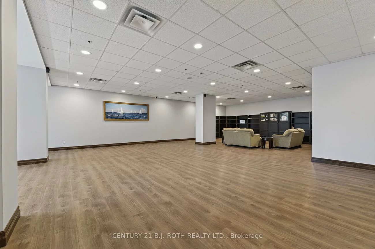 33, Ellen, City Centre, Barrie