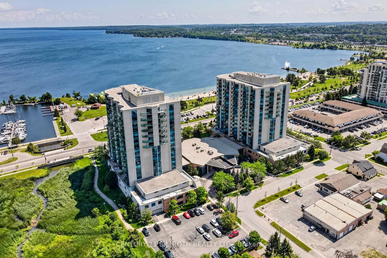 33, Ellen, City Centre, Barrie