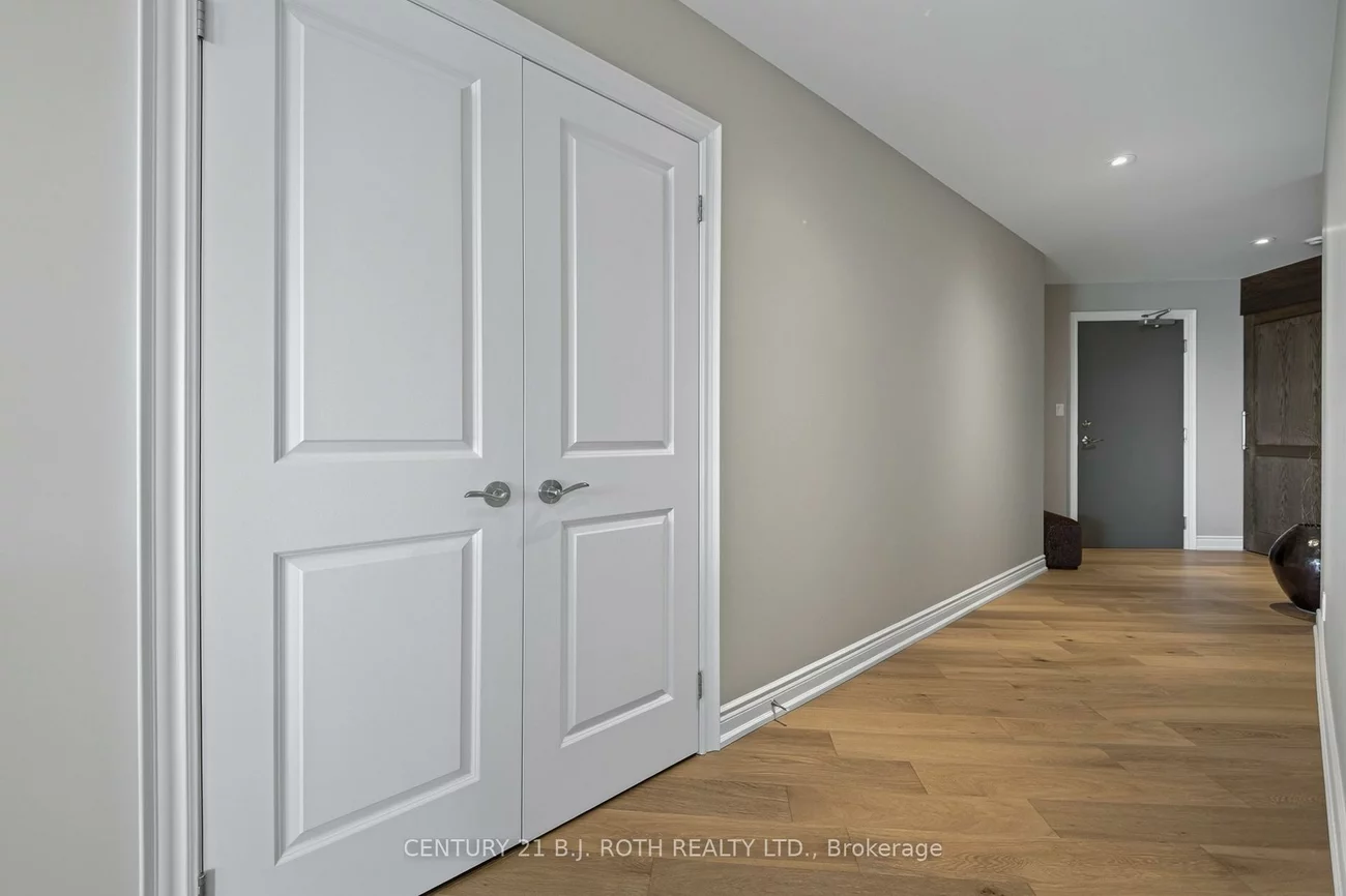 33, Ellen, City Centre, Barrie