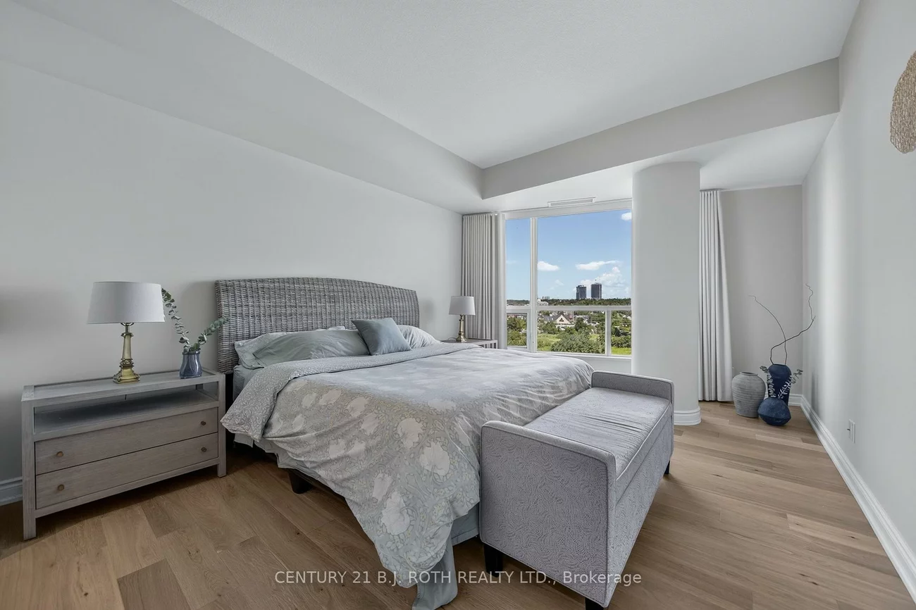 33, Ellen, City Centre, Barrie