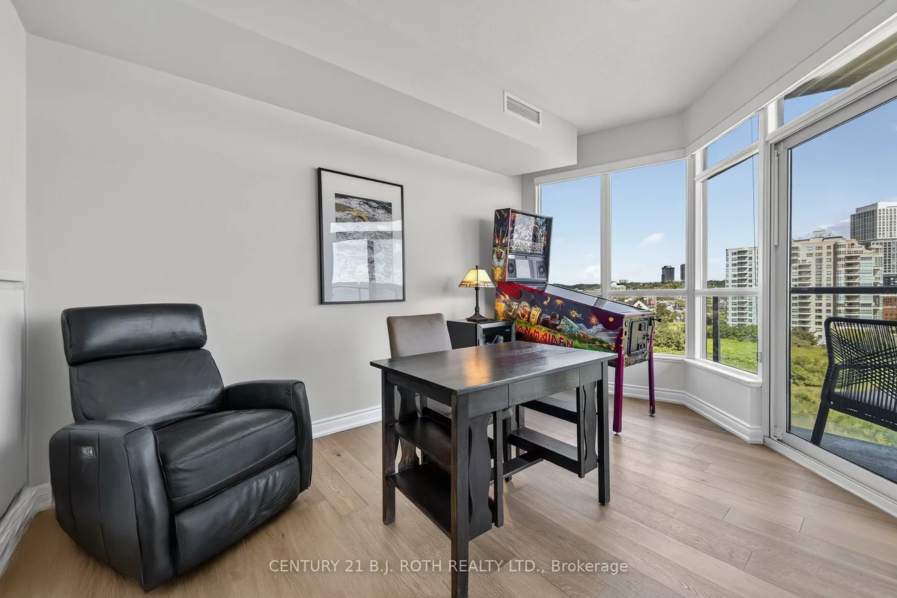 33, Ellen, City Centre, Barrie
