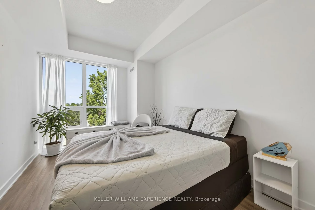 681, Yonge, Painswick South, Barrie