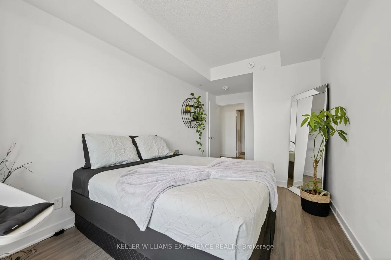 681, Yonge, Painswick South, Barrie