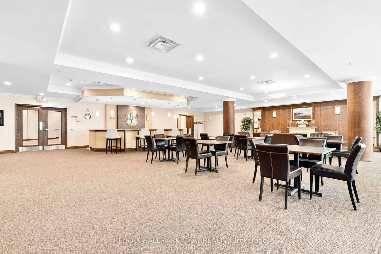 37, Ellen, City Centre, Barrie