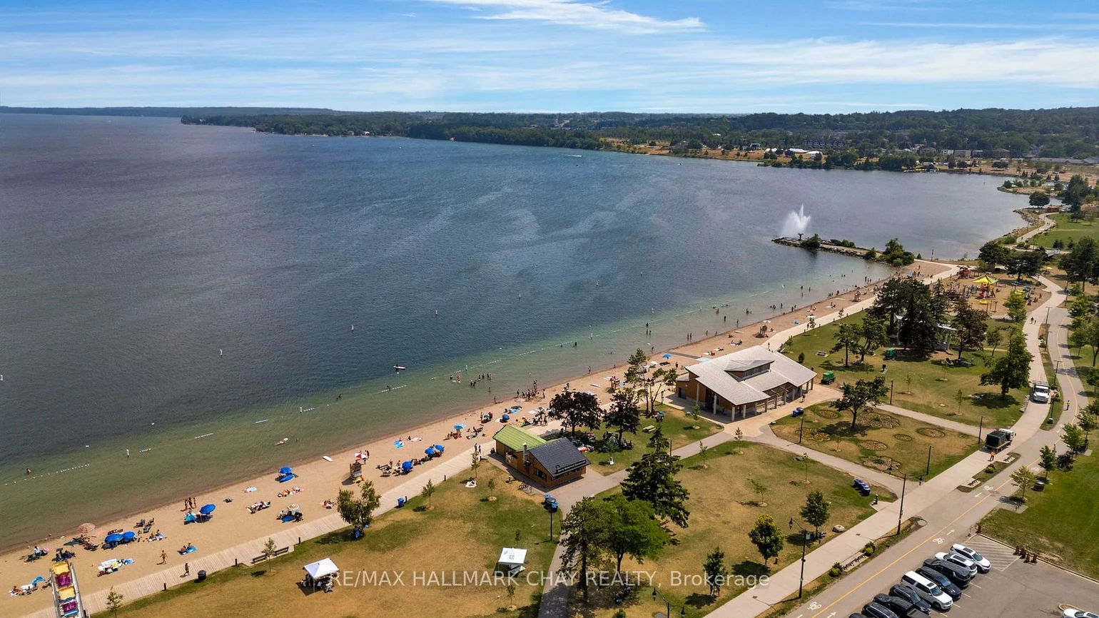 37, Ellen, City Centre, Barrie