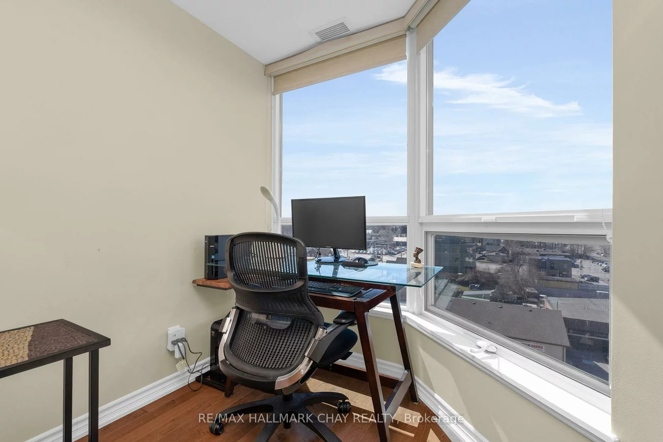 37, Ellen, City Centre, Barrie