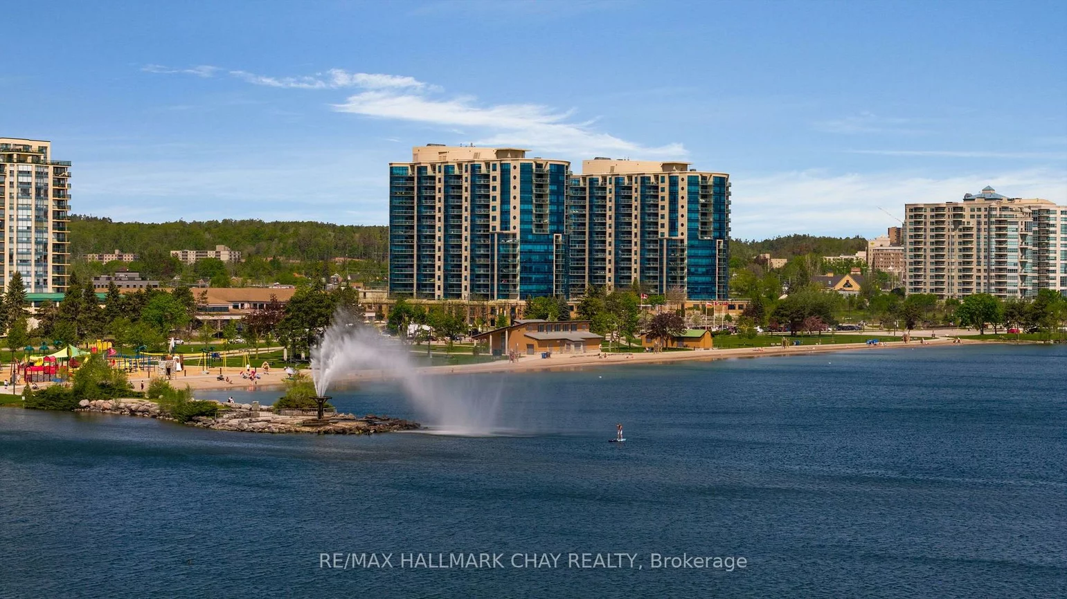 37, Ellen, City Centre, Barrie