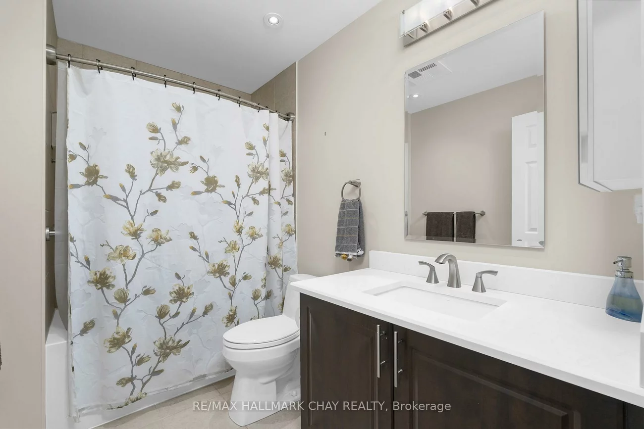 37, Ellen, City Centre, Barrie