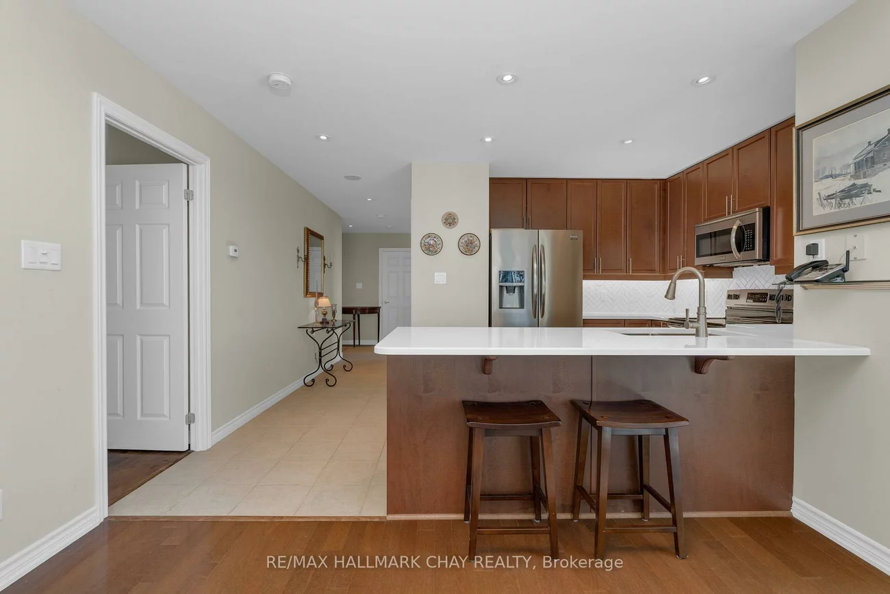 37, Ellen, City Centre, Barrie