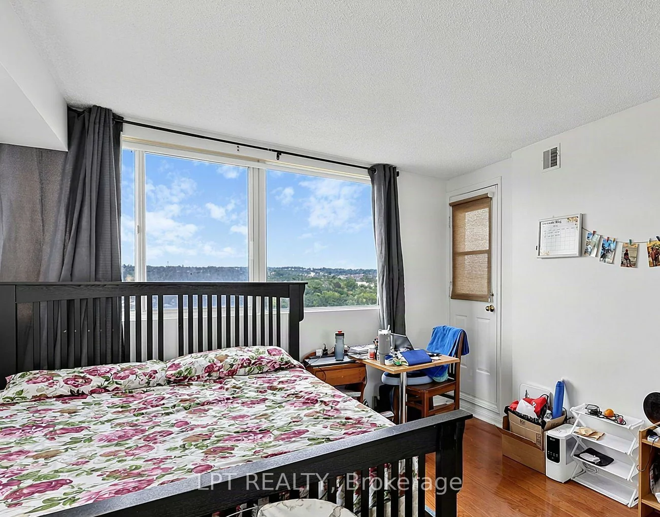 75, Ellen, City Centre, Barrie