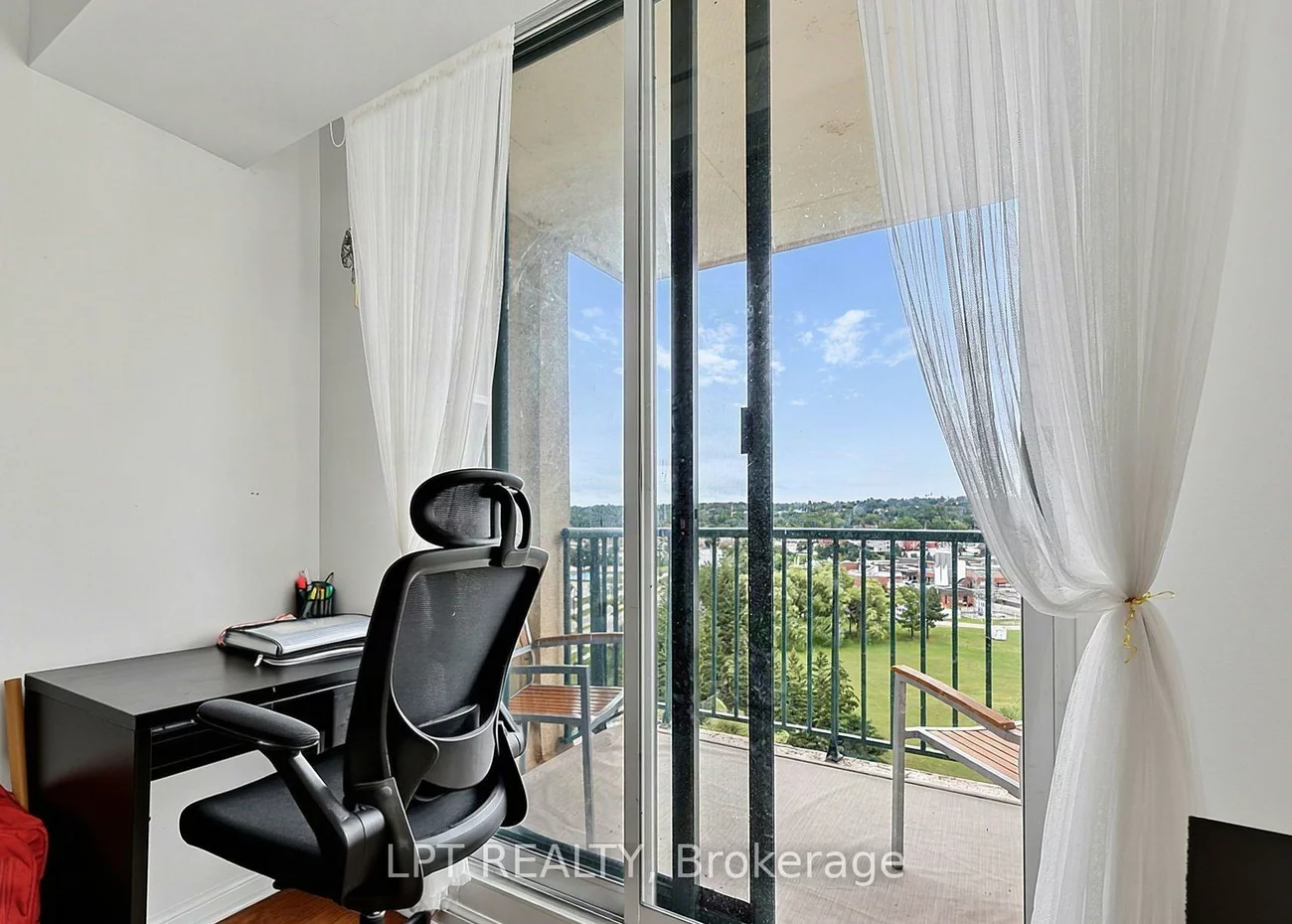 75, Ellen, City Centre, Barrie