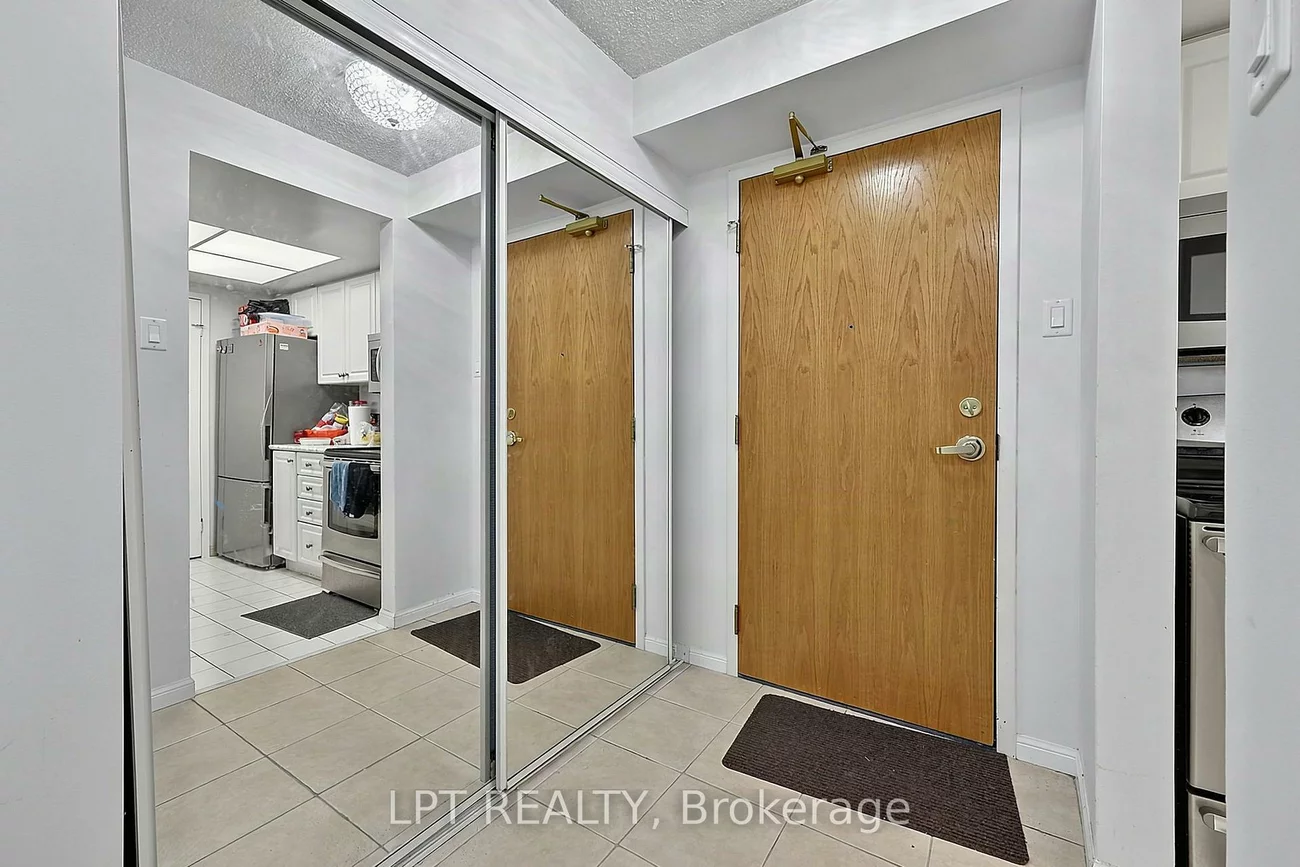 75, Ellen, City Centre, Barrie