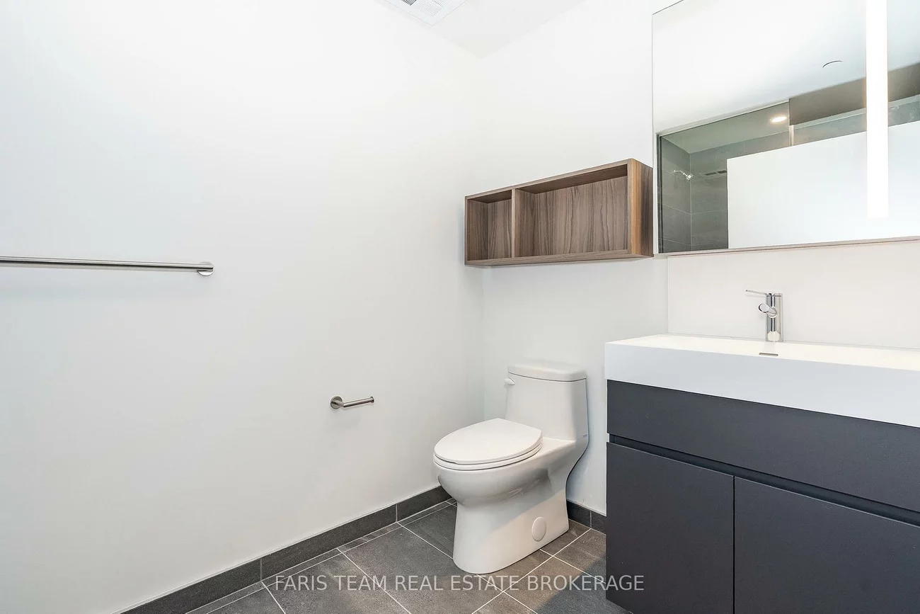 39, Mary, City Centre, Barrie