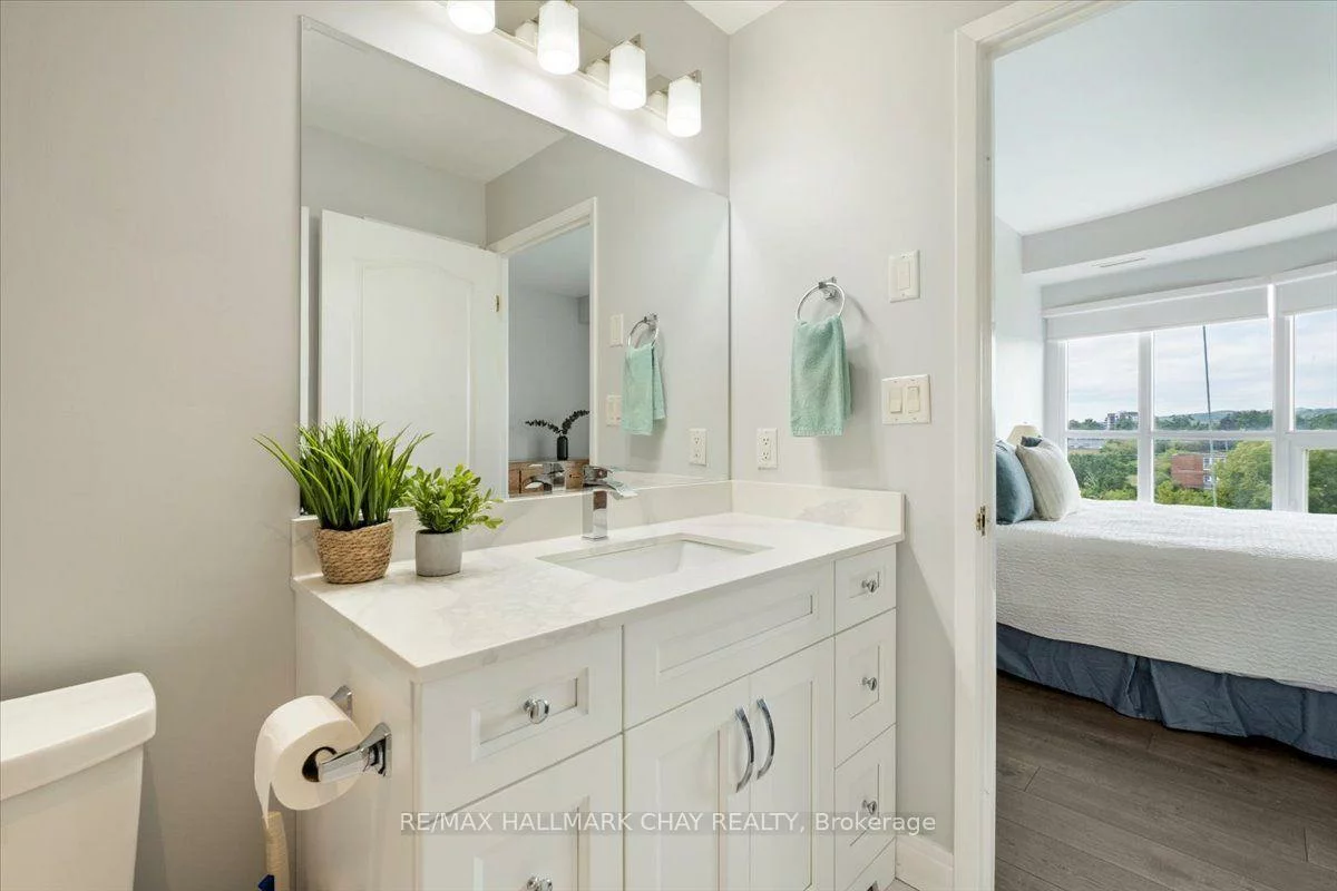 2, Toronto, Lakeshore, Barrie