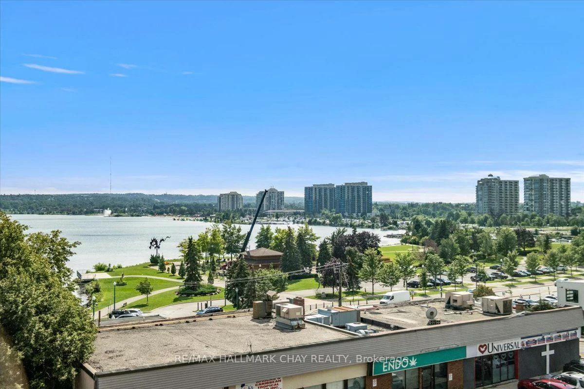 140, Dunlop, Lakeshore, Barrie