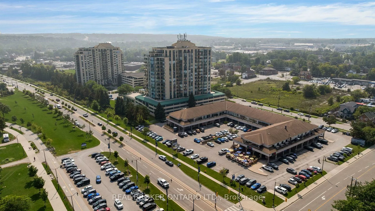 65, Ellen, City Centre, Barrie