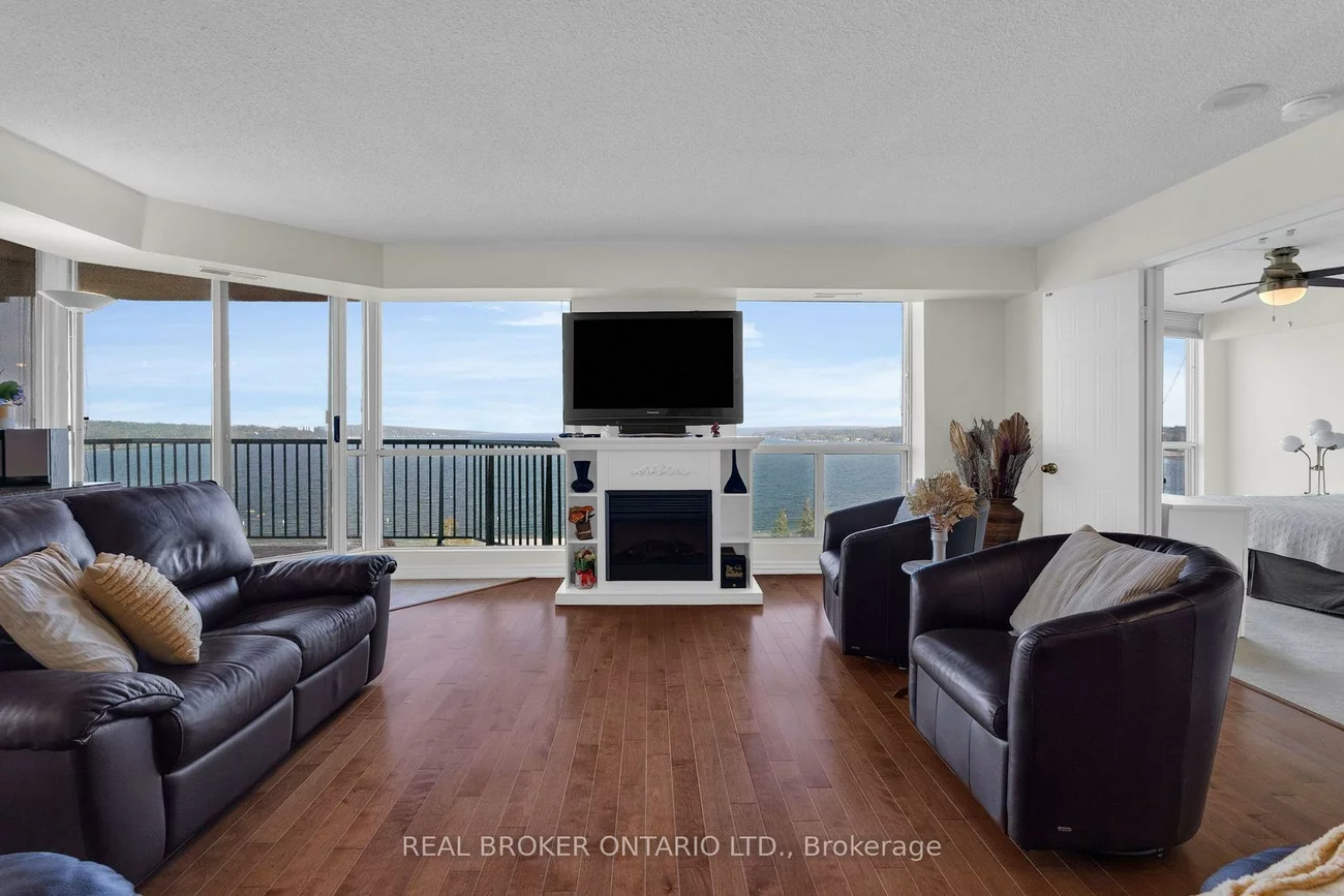 65, Ellen, City Centre, Barrie