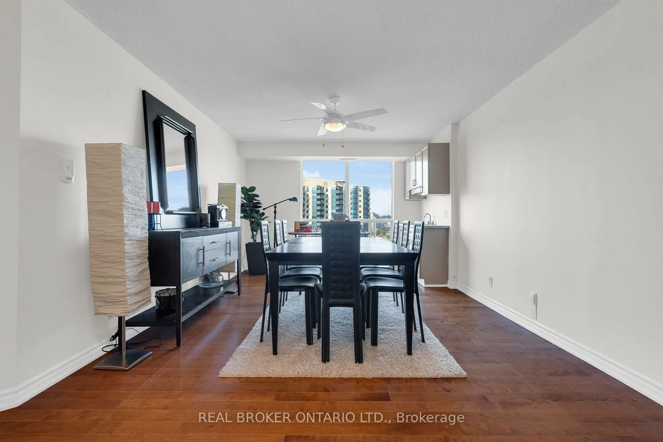 65, Ellen, City Centre, Barrie