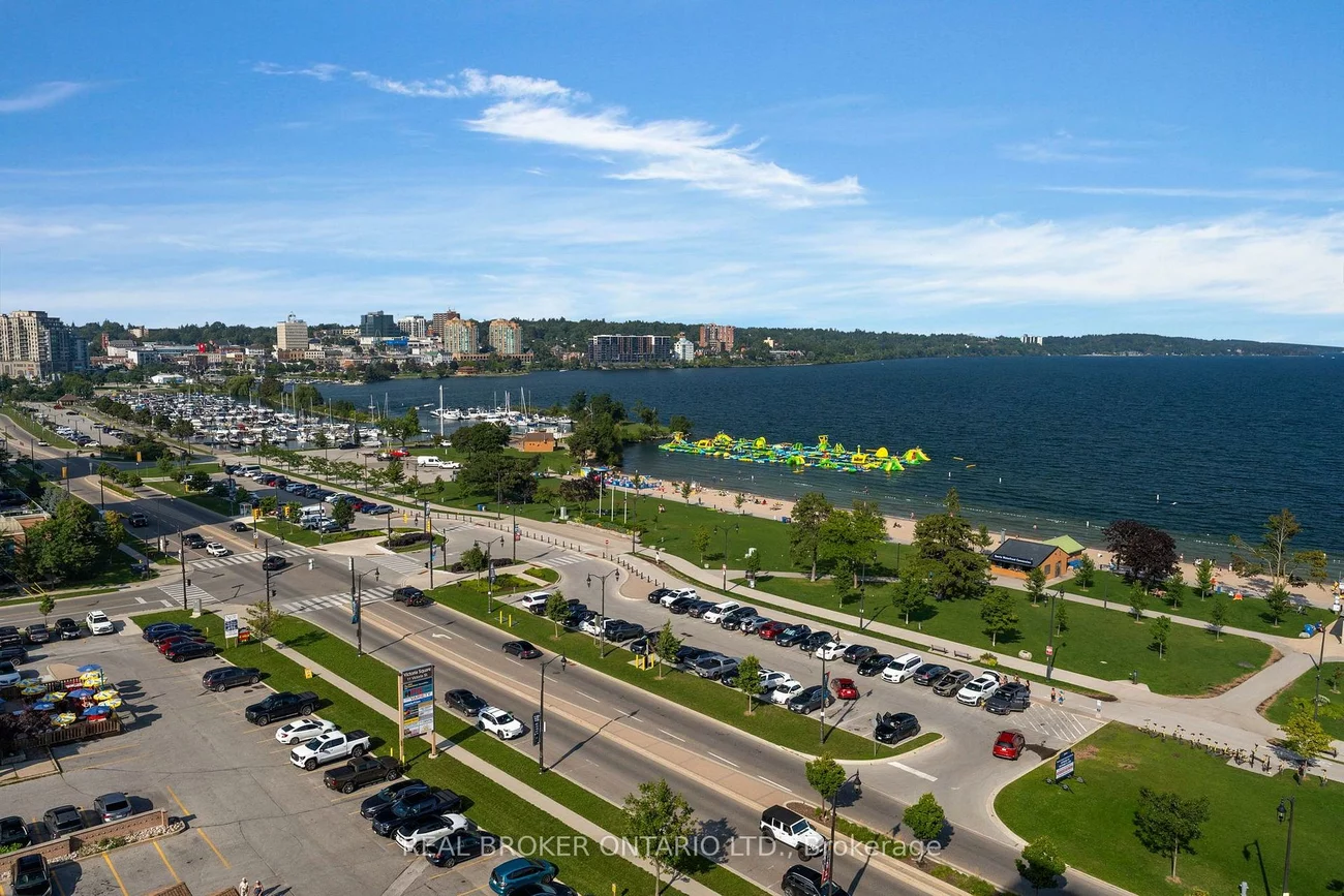 65, Ellen, City Centre, Barrie