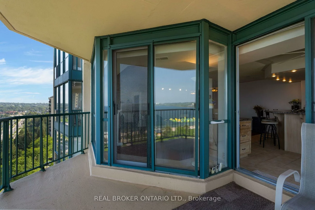 65, Ellen, City Centre, Barrie